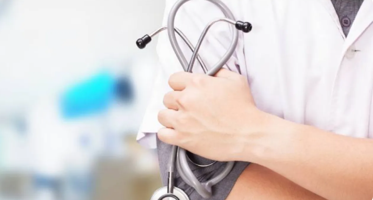 الإمارات ..  1.5 مليون درهم تعويضاً لمريضة بسبب خطأ طبي