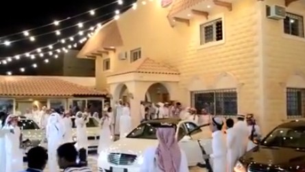 بالفيديو ..  إطلاق نار في عرس بالسعودية يحرر الأقصى والمقدسات