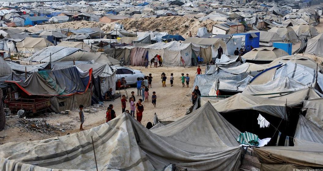 غزة بين المجاعة والتهديد ..  "إسرائيل" تتوعد بفتح "أبواب الجحيم"
