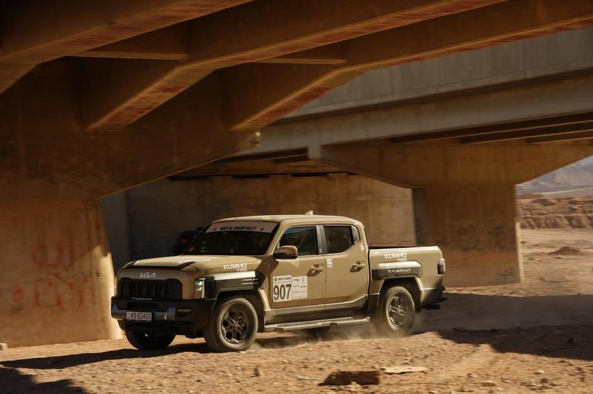 من أول مشاركة إلى منصة الصدارة… تاسمان يفرض هيبته في أصعب مراحل الرالي