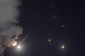 رصد إطلاق صواريخ من إيران باتجاه جنوب "إسرائيل"