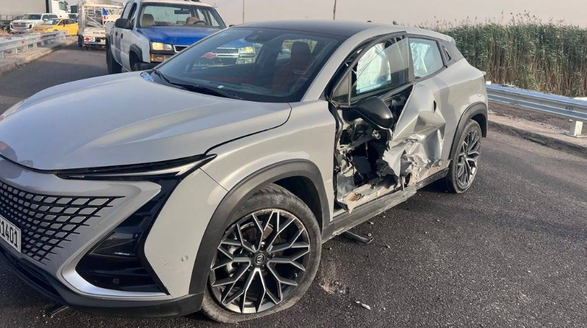 سائق بحريني يصطدم بجدار ماء ويتعرض لإصابات بليغة في مدينة كركوك العراقية