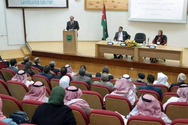 علماء اجتماع يبصرون مستقبل المجتمع العربي في ظل تحدياته وأزماته