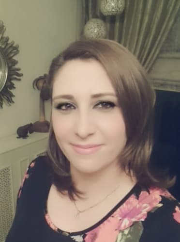 الزميلة عدن داوديه  ..  كل عام و أنتِ بألف خير و سعادة