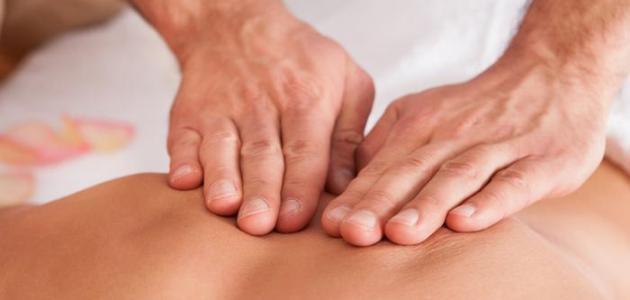 مدلك يسرق من زائر خليجي ساعة بـ 58 ألف ريال