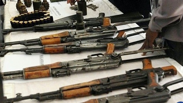 الأمن يضبط مجموعة من الاسلحة النارية غير مرخصة في منطقة الشميساني 