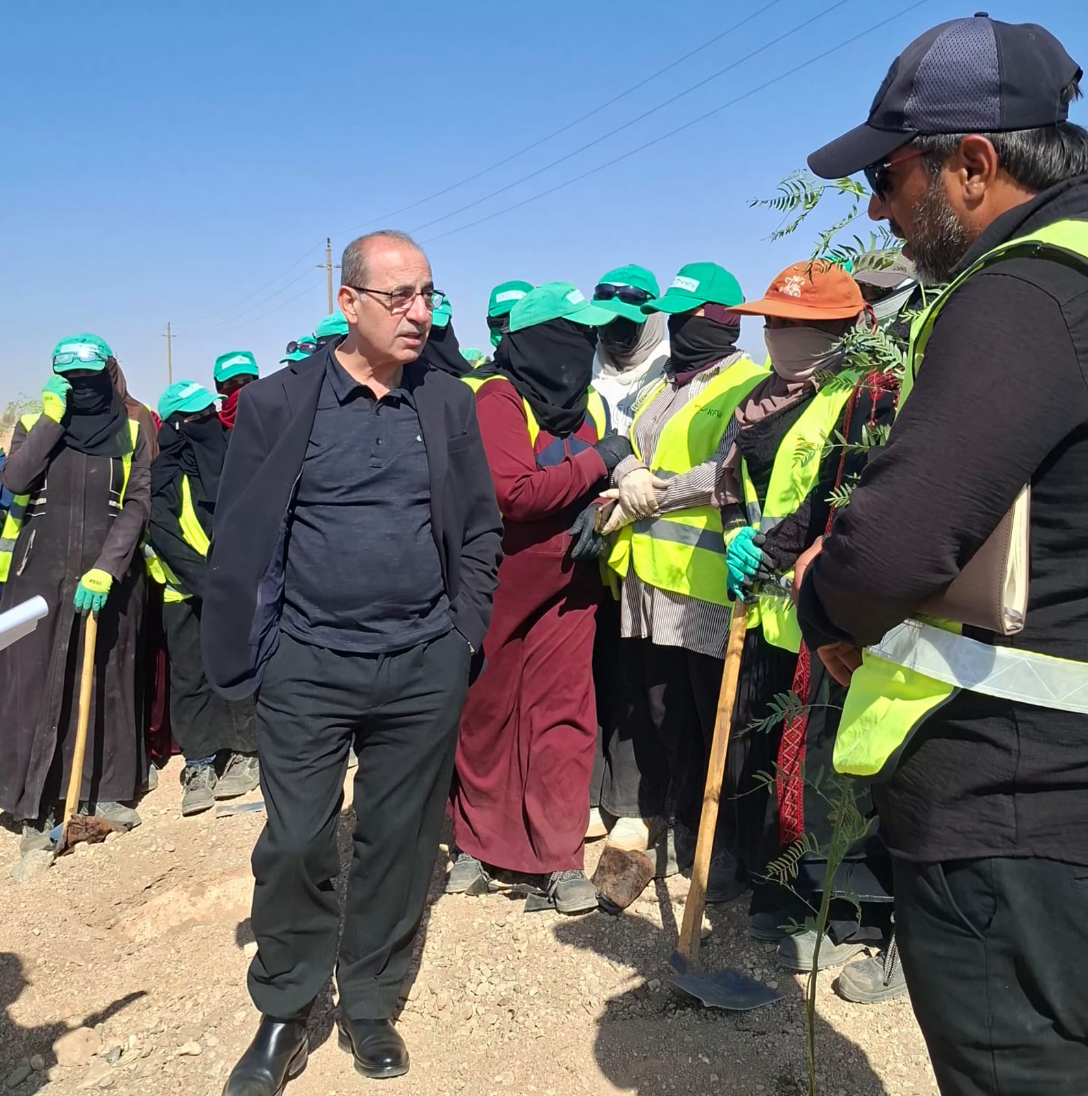 وزير الإدارة المحلية يتفقد عدداً من بلديات المفرق ويؤكد رفع مستوى الجاهزية لفصل الشتاء 