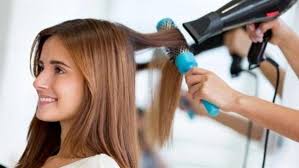 مطلوب موظفة لصالون سيدات