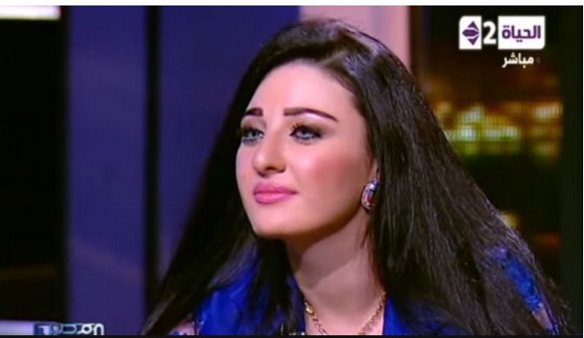محكمة مصرية تؤيد حبس الراقصة صافيناز بتهمة "إهانة علم مصر"