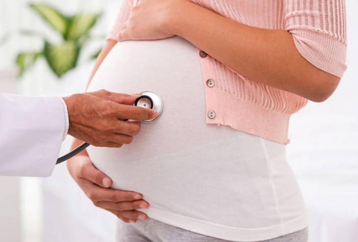 تعرفي على أهم الفحوصات الطبية الواجب عملها قبل الحمل؟
