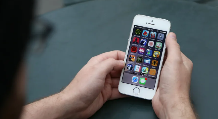 كيفية حجب التطبيقات من الشاشة الرئيسية لهاتف الأيفون في iOS 14