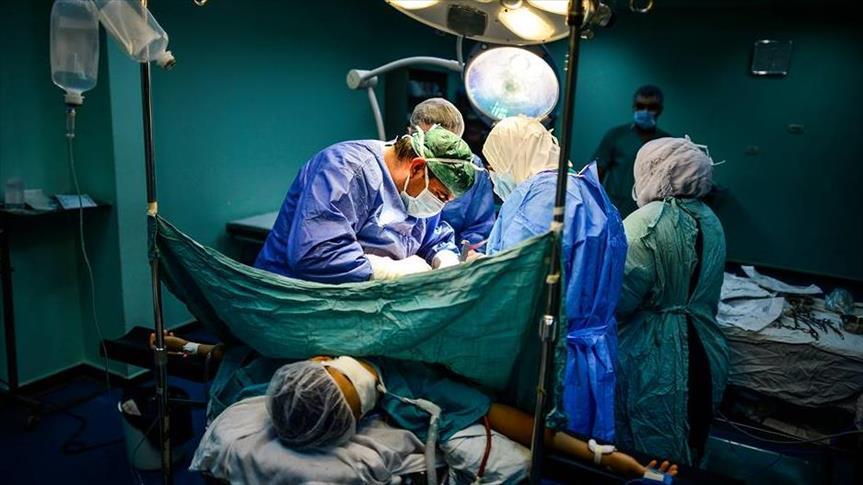طبيب ينسى شاشا طبيا داخل جسم مريضة في الكويت