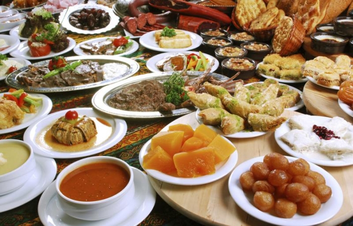 نصائح لتغيير النمط الغذائي في العيد ..  احذر هذه العادات