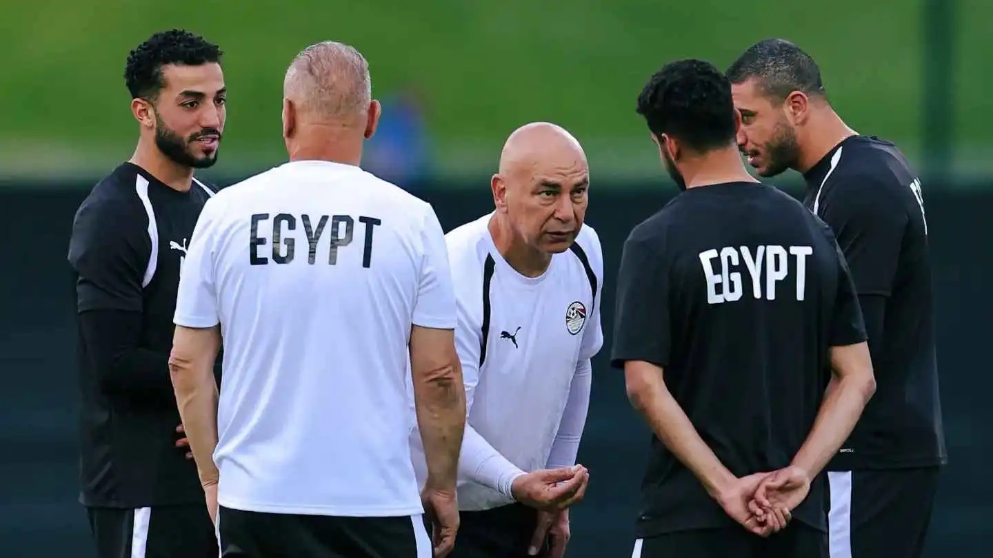 الأهلي ينسحب من صفقة نجم منتخب مصر 