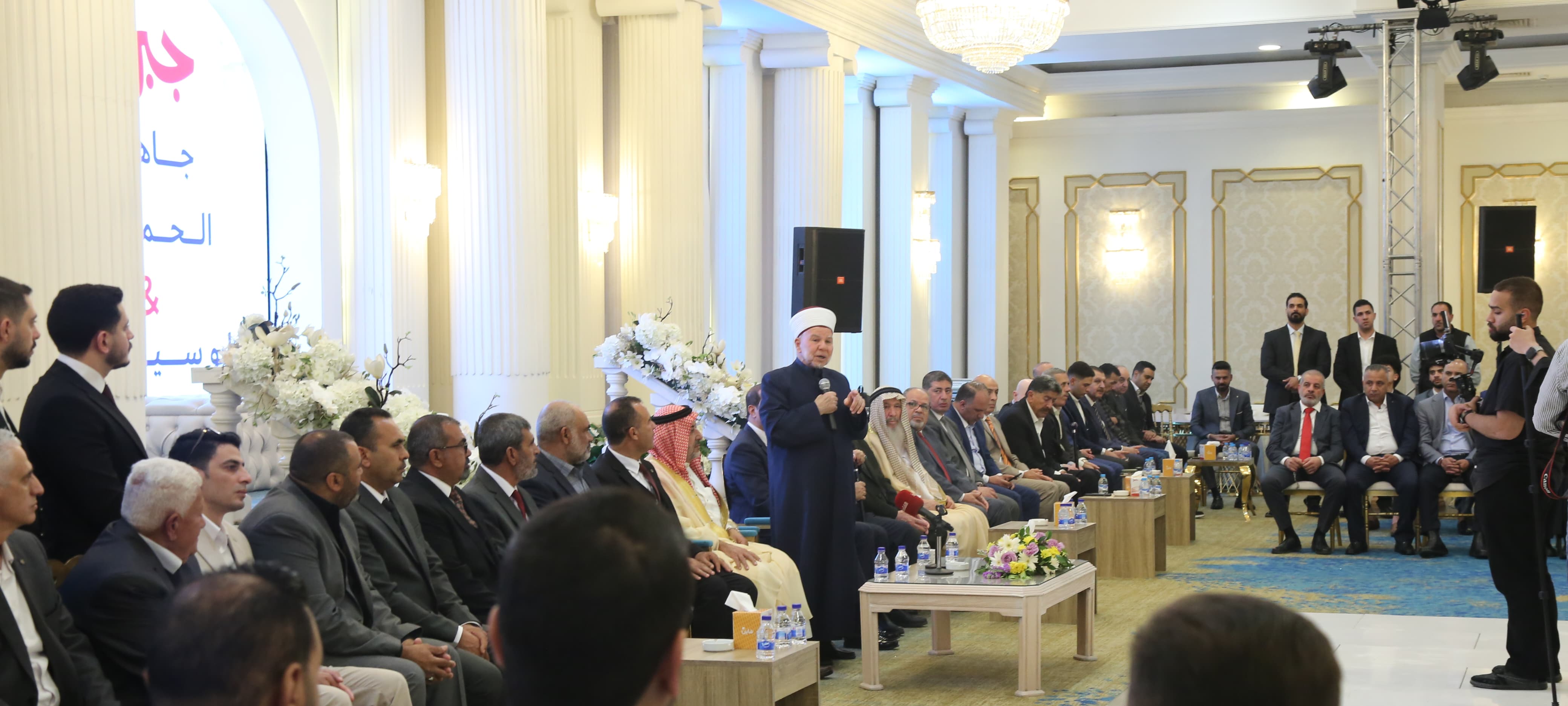 بالصور ..  آل الحمود وآل أبو سيف نسايب
