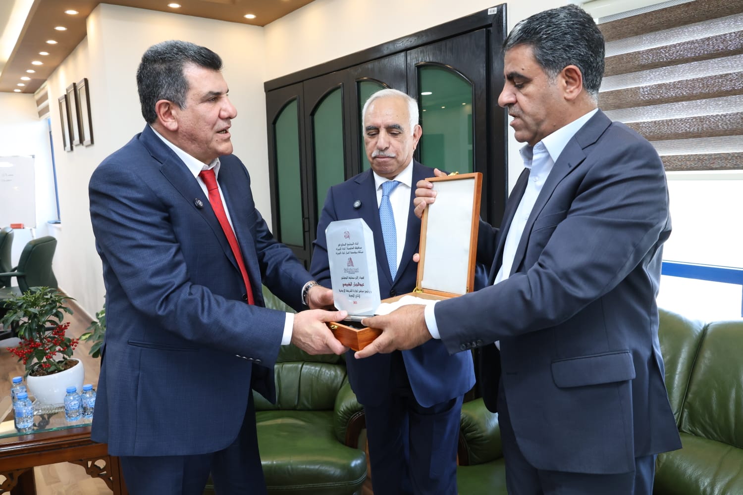 وفد من ابناء لواء الجيزة ومؤسسة إعمار الجيزة يزور الشركة الأردنية لإنتاج الأدوية ويثمّن دعمها للمجتمع المحلي