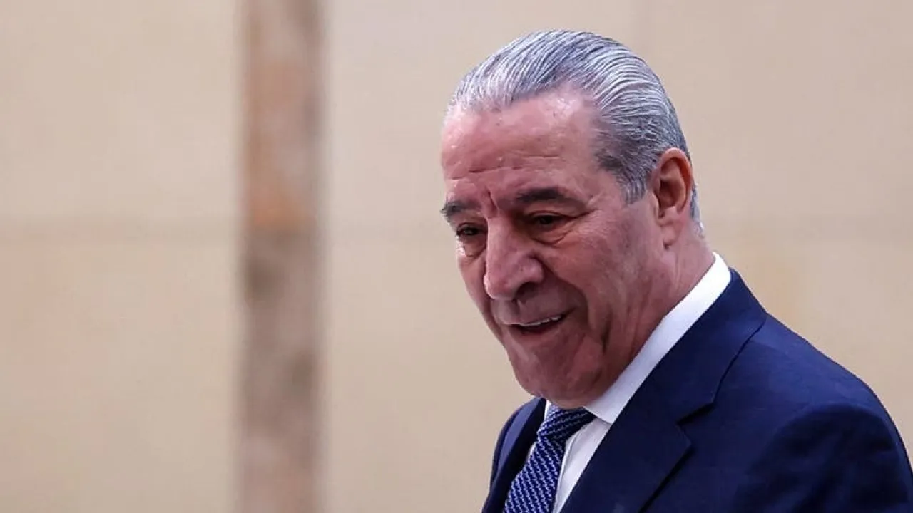 نائب الرئيس الفلسطيني : المقاومة السلمية افضل  ..  وعلى حماس التخلي عن سلاحها