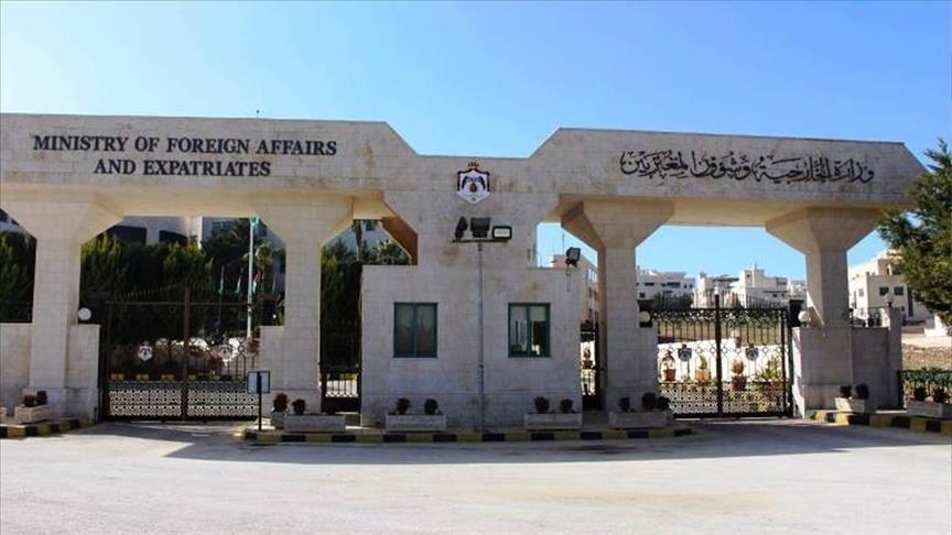 الخارجية: إجلاء 112 أردنيًا ورعايا دول صديقة من السويداء إلى المملكة