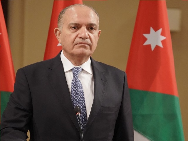 العضايلة: 80% من المؤسسات ستعمل خلال أسابيع