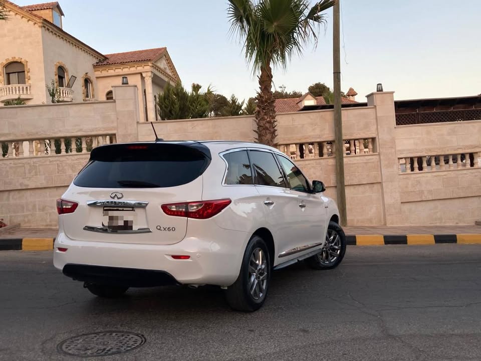 انفينيتي QX60 هايبرد موديل 2014 لون ابيض لؤلؤي بحال الوكالة للبيع