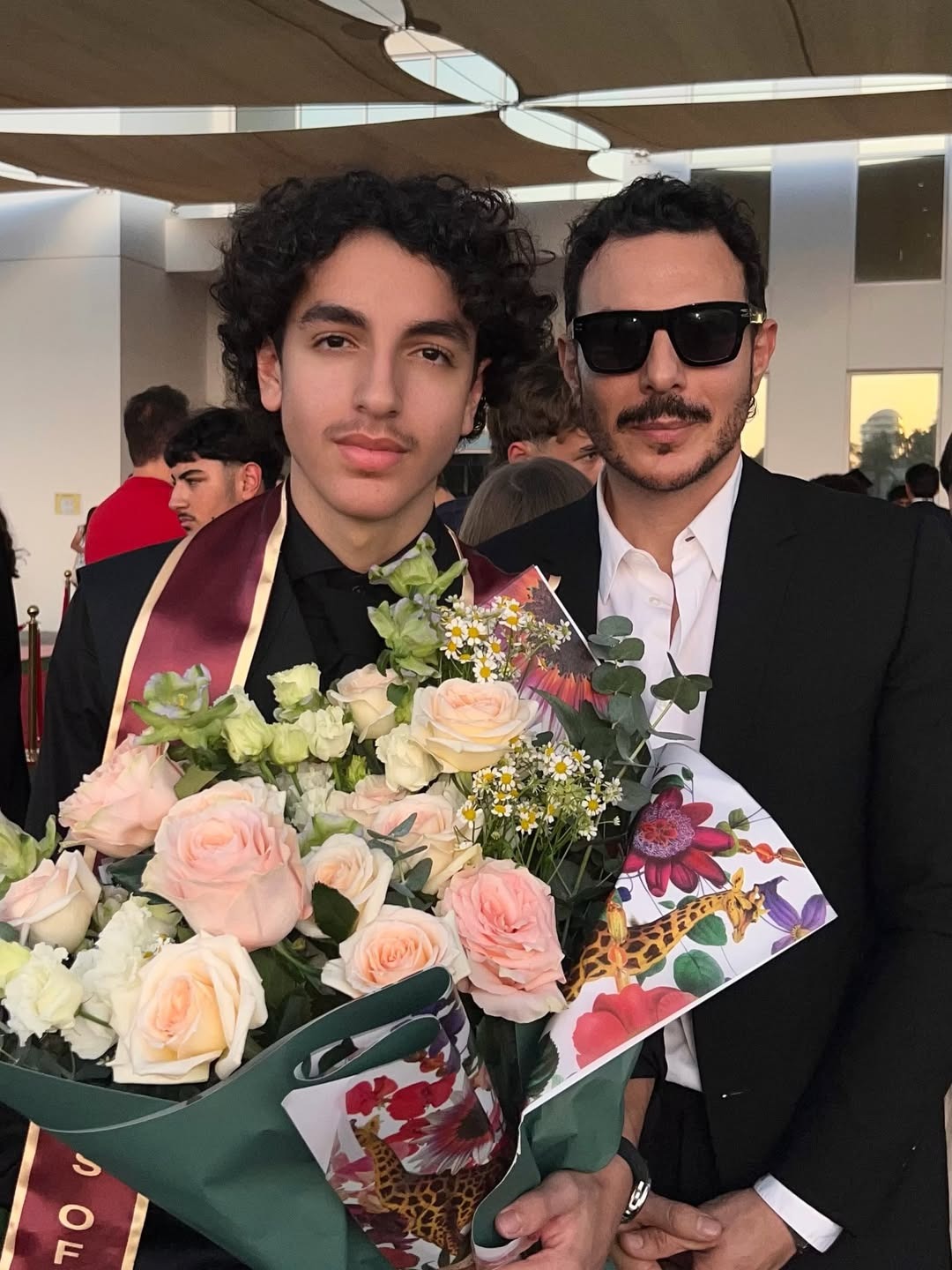 باسل خياط يحتفل بتخرّج ابنه في أجواء عائلية لطيفة-صور