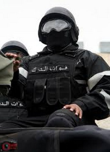 نائب يعتدي على دركي ويقول له "ما بتعرف مع مين بتحكي"