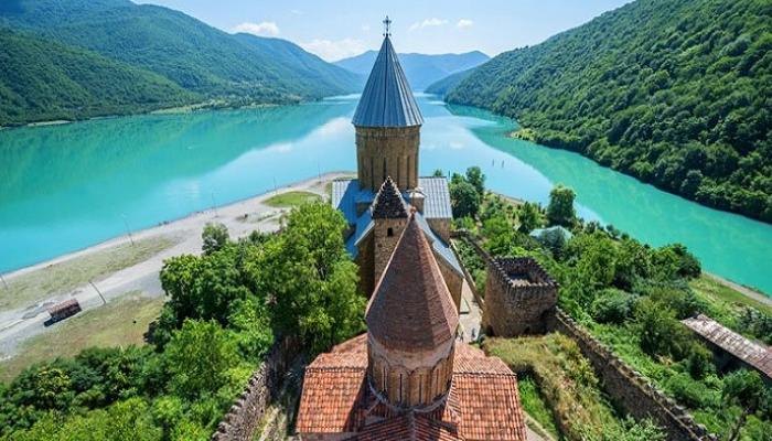 بالصور  ..  دليلك الشامل عند زيارة مدينة كوتايسي في جورجيا