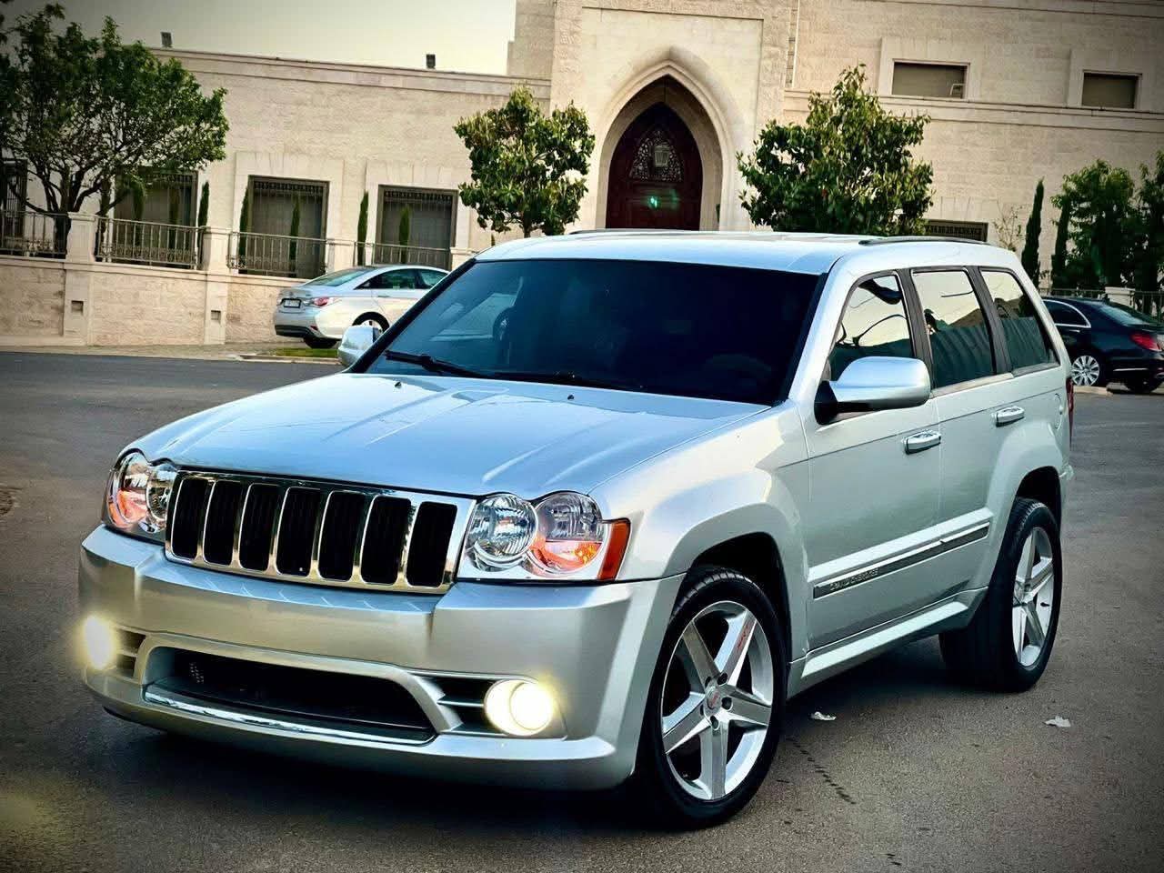 جيب جراند شروكي SRT موديل 2006 للبيع 