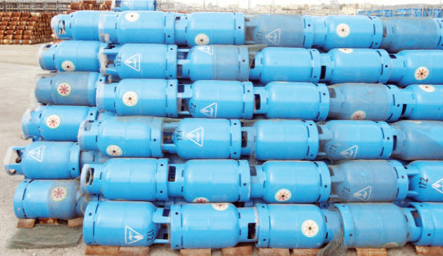 مصدر: إعادة تصدير اسطوانات الغاز الهندية إلزامية