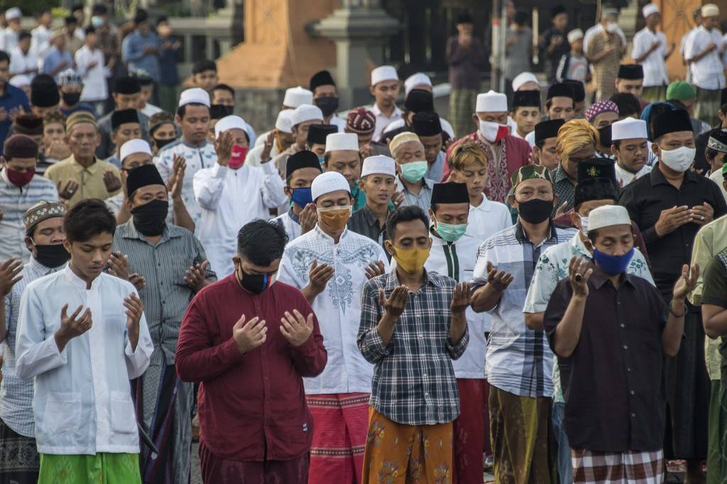 إندونيسيا تلغي رحلات الحج لمواطنيها هذا العام