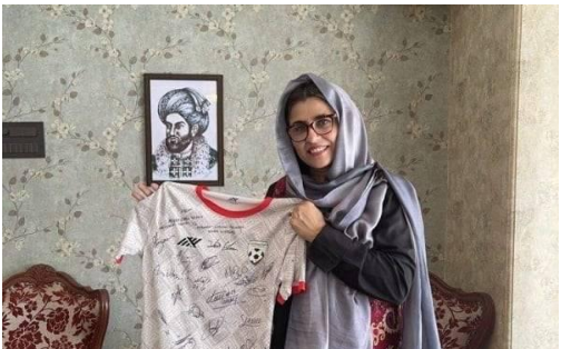 توقيف الدبلوماسية الوحيدة لأفغانستان بتهمة تهريب ذهب