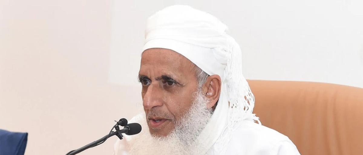 مفتي عُمان يطالب بتسهيل إدخال البيوت الجاهزة لغزة