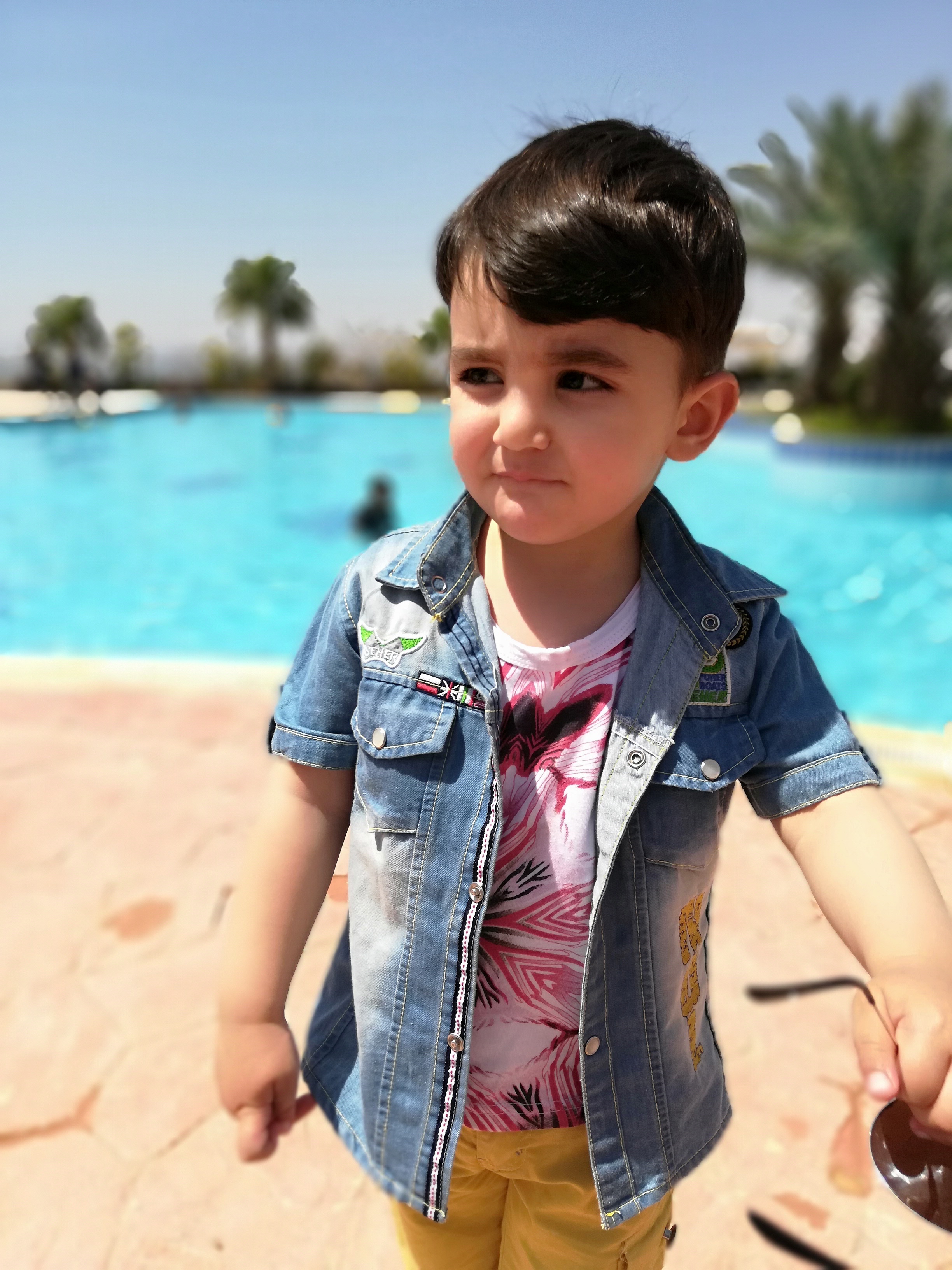 جـوآد "محمدنور" الشلول يطفئ شمعة عيد ميلاده الثالثة