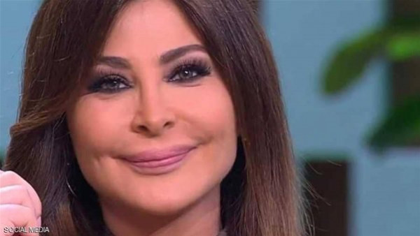 مدير أعمال إليسا يكشف حقيقة تدهور حالتها الصحية