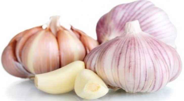 فوائد تناول الثوم على الريق؟