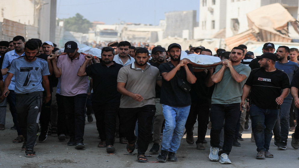 6 شهداء و15 مصابا بقصف "إسرائيل" مركبة في غزة
