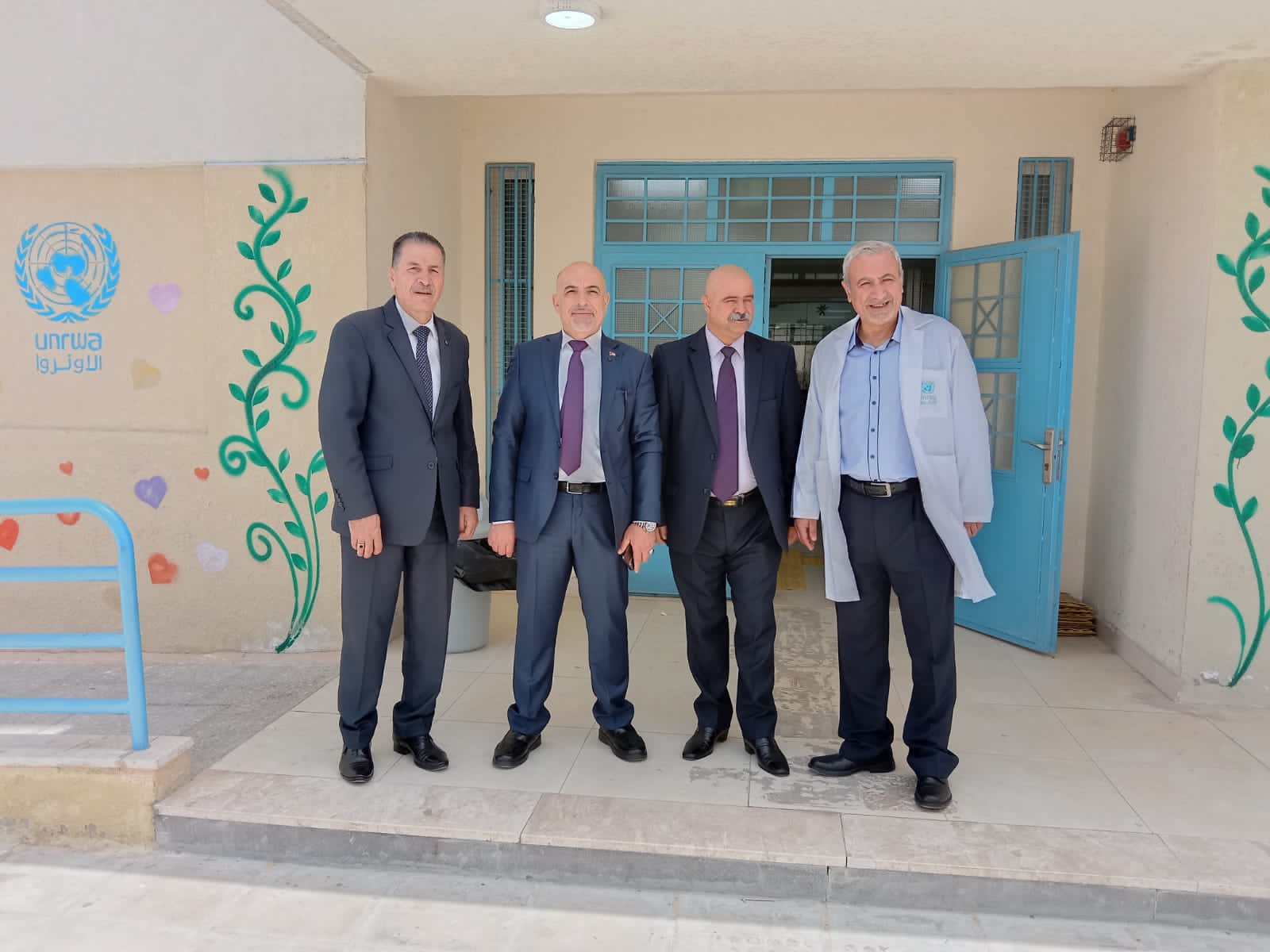بصبوص يثمن جهود الأونروا في المخيمات 