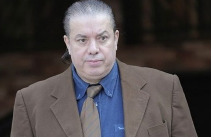 مصدر مطلع يوضّح قصة مغادرة نجل مطيع قبل نصف ساعه من التعميم عليه 