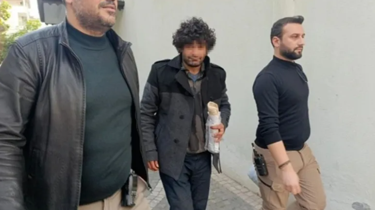 تركيا ..  شاورما تنقذ حياة مسافر الانتحار
