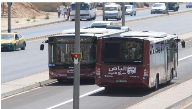 سياج حديدي لإغلاق ممر الباص السريع في صويلح