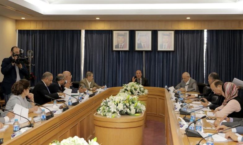 قانونية الأعيان تقر " العقوبات " كما وردت من النواب