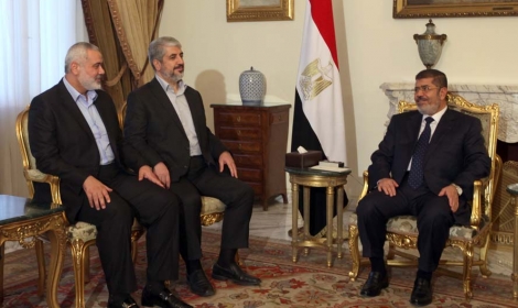 وزير الأوقاف الفلسطيني يكشف عن صفقة "مرسي" و"حماس"
