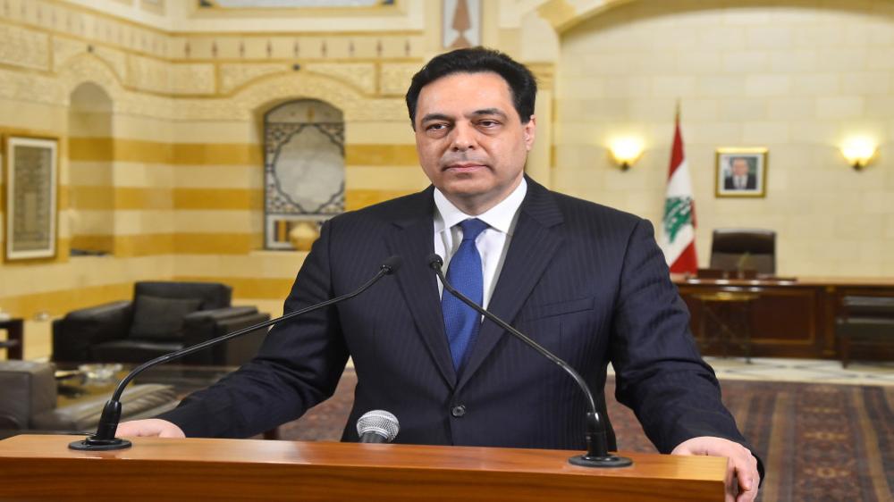 حسان دياب يهدد بالامتناع عن إدارة الحكومة ويقول إن "لبنان بخطر شديد"