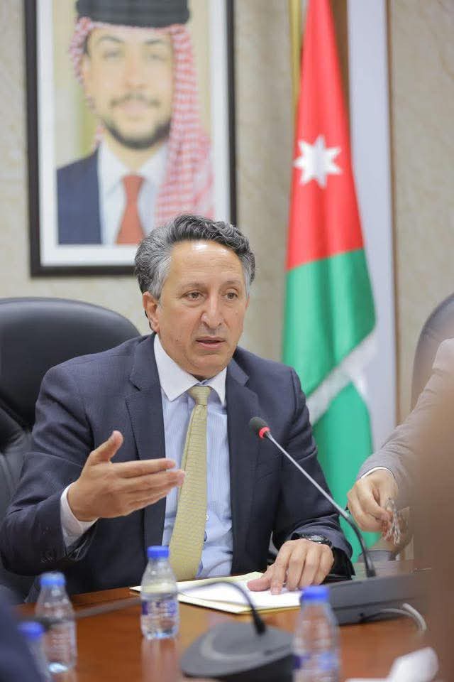 أبو رمان يوجه سؤالا نيابيا للجمارك حول تهريب السيارات المرهونة ويطالب بتشديد الرقابة الجمركية