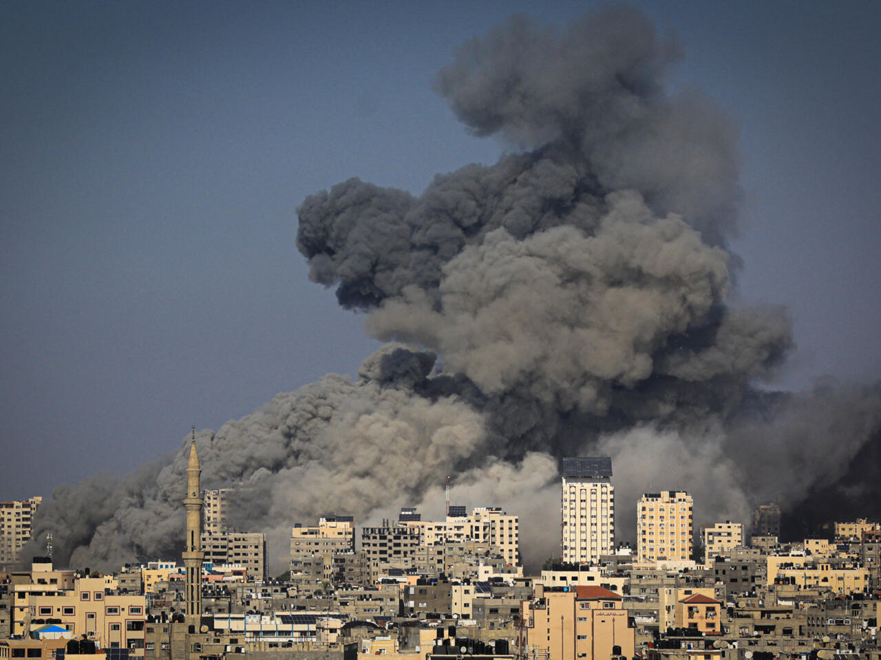 الاحتلال يواصل عدوانه على قطاع غزة لليوم 163