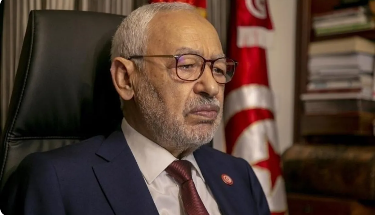 تونس ..  الحكم على الغنوشي بالسجن عامين لتبرعه للهلال الأحمر