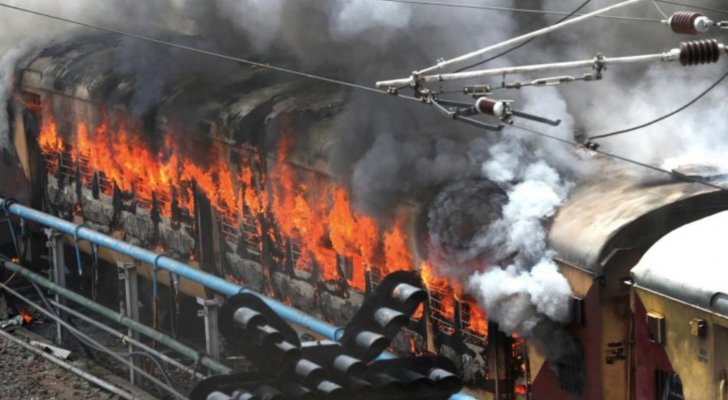 السلطات الهندية تلغي 500 رحلة قطار بسبب احتجاجات شبان من خطة التجنيد العسكري