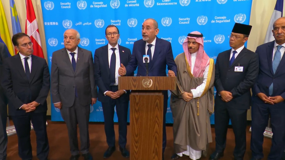 الصفدي: إشارات سخيفة من مسؤولين "إسرائيليين" بشأن حل القضية الفلسطينية على حساب الأردن ..  وهذا مستحيل