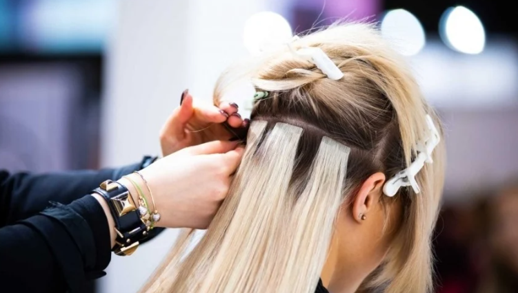 سموم في خصلات التجميل ..  ماذا تخفي وصلات الشعر عن المستهلكين؟