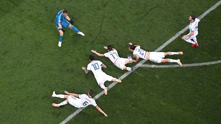 وسائل الإعلام الدولية تشيد بحارس مرمى منتخب روسيا